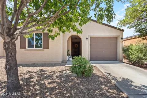 5128 E Desert Straw Ln, Tucson, AZ 85756