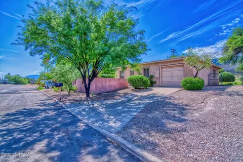 4102 E Dryden Ln, Tucson, AZ 85712