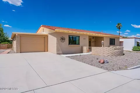 201 El Limon, Green Valley, AZ 85614