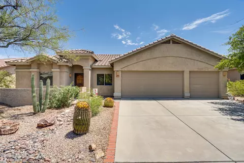 7660 W Quachila Ct, Tucson, AZ 85743