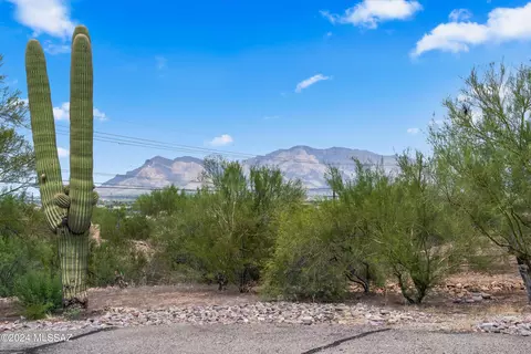 3475 W Sweetwater Dr, Tucson, AZ 85745