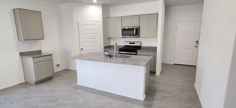 Kitchen - 703 W Wilkinson St, Vail, AZ 85641 photo 1 of 2