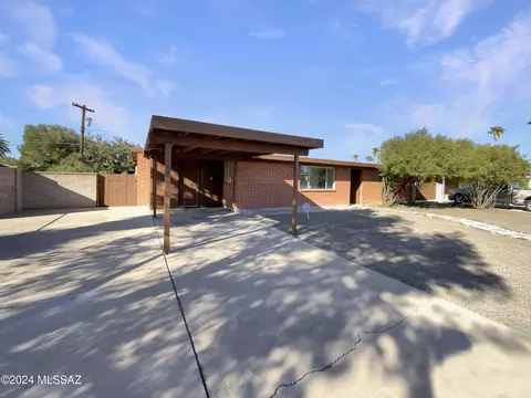 7249 E Sylvane Dr, Tucson, AZ 85710