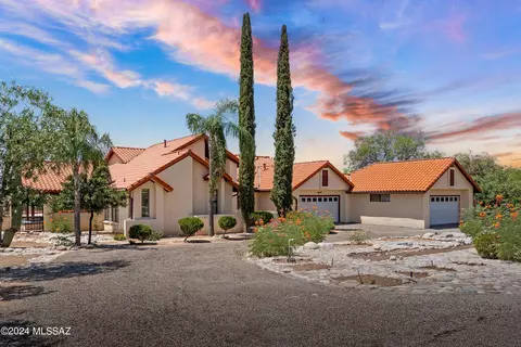 1640 E Placita Pluma, Tucson, AZ 85718
