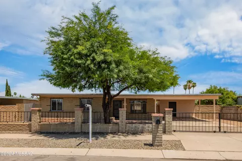 5141 S Greenway Dr, Tucson, AZ 85706