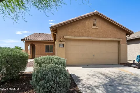 21028 E Freedom Dr, Red Rock, AZ 85145