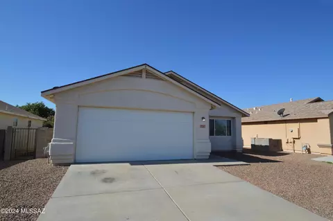 6458 E Cyclone Dr, Tucson, AZ 85730