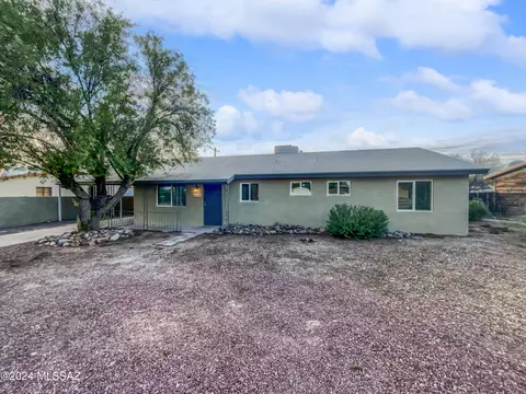 Exterior - 6051 E 29th St, Tucson, AZ 85711 photo 1 of 2