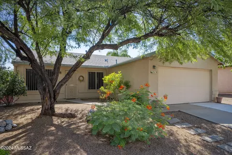 3919 S Apache Well Dr, Tucson, AZ 85730