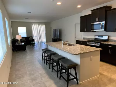11259 S Weismann Dr, Vail, AZ 85641
