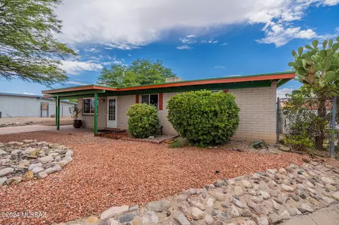 7860 E Nicaragua Dr, Tucson, AZ 85730