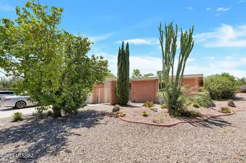 673 W Via San Mateo, Green Valley, AZ 85614