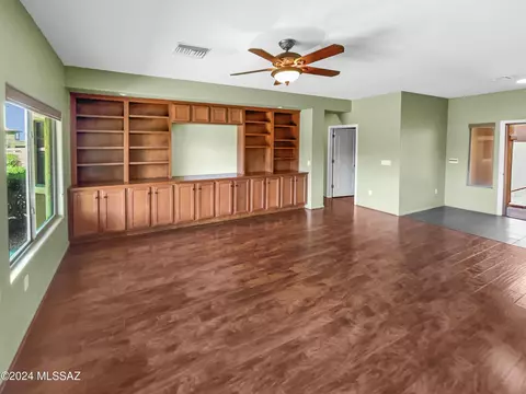 Living - 7638 E Picket Fence Ln, Tucson, AZ 85756 photo 2 of 4