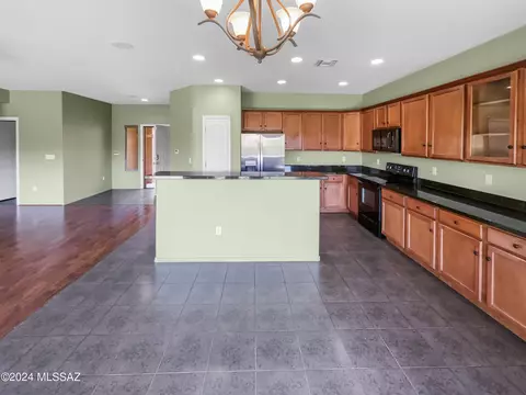 Kitchen - 7638 E Picket Fence Ln, Tucson, AZ 85756 photo 3 of 3