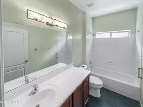 Bath - 7638 E Picket Fence Ln, Tucson, AZ 85756 photo 2 of 2