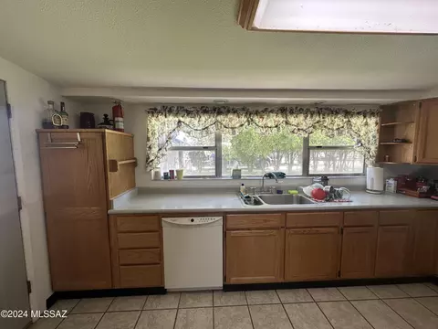Kitchen - 3333 N Circle I Rd, Willcox, AZ 85643 photo 1 of 4