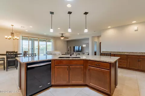 13999 E Barouche Dr, Vail, AZ 85641 photo 9