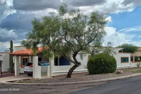 1479 W Calle Pueblo, Green Valley, AZ 85622