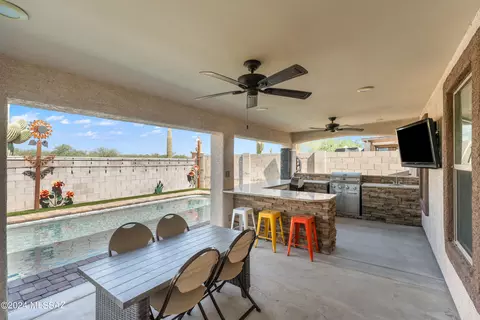 14560 S Camino Vendaval, Sahuarita, AZ 85629