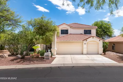 10860 N La Quinta Dr, Tucson, AZ 85737