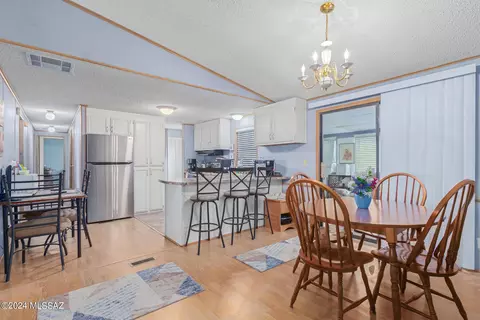 10350 S Brandywine Ln, Tucson, AZ 85736