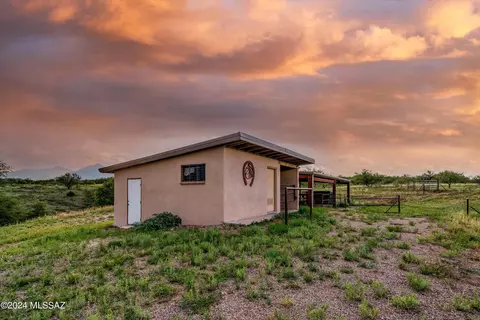 85 Hog Canyon Rd, Patagonia, AZ 85624