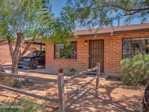 4338 E Monte Vista Dr, Tucson, AZ 85712