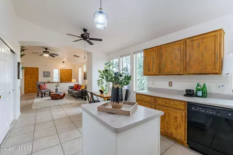 9651 E Belasco Loop, Tucson, AZ 85748 photo 18