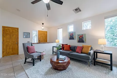 9651 E Belasco Loop, Tucson, AZ 85748 photo 11