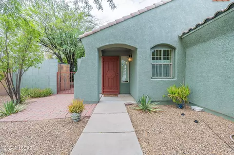 9651 E Belasco Loop, Tucson, AZ 85748 photo 2
