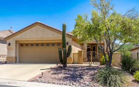 13596 N Holly Grape Dr, Marana, AZ 85658