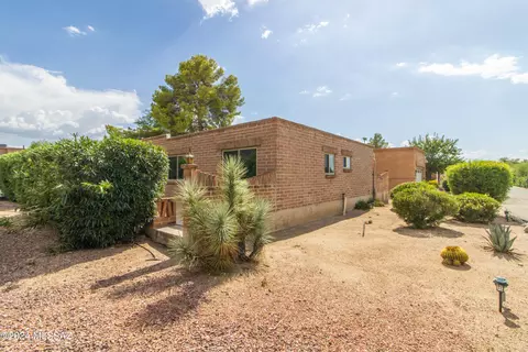 19 W Roma Dr, Oro Valley, AZ 85737