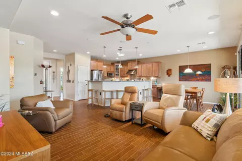 Living - 13857 E Cardemore Dr, Vail, AZ 85641 photo 1 of 2