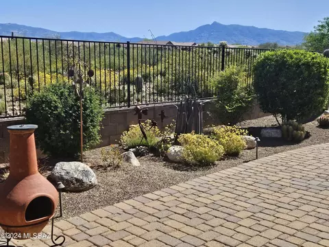Exterior - 13857 E Cardemore Dr, Vail, AZ 85641 photo 5 of 11