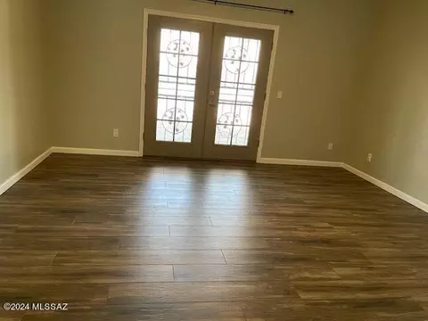Living - 8657 E Getsinger Ln, Tucson, AZ 85747 photo 4 of 4