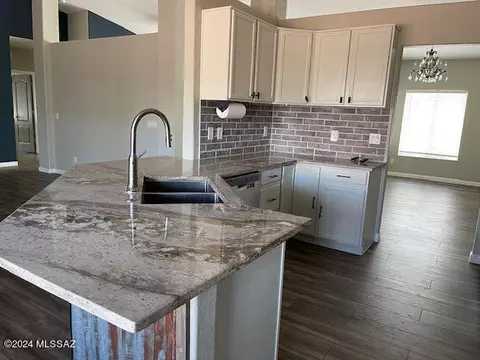 Kitchen - 8657 E Getsinger Ln, Tucson, AZ 85747 photo 1 of 3