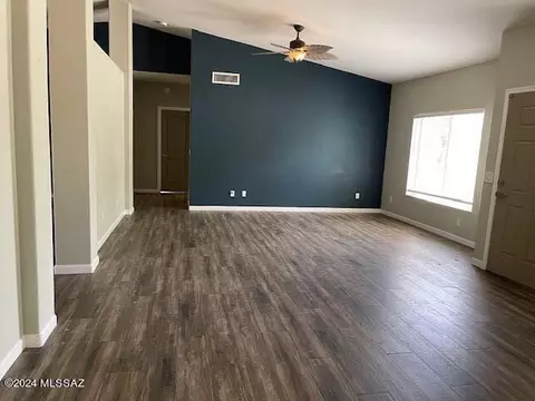 Living - 8657 E Getsinger Ln, Tucson, AZ 85747 photo 1 of 4