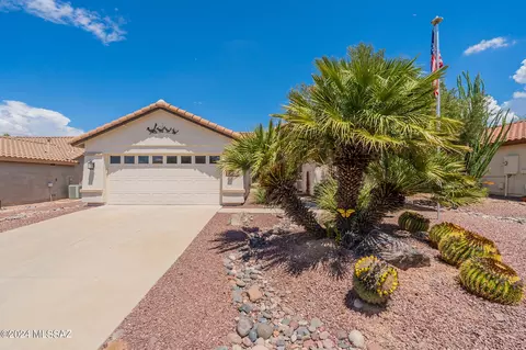 1829 E Desert Lark Ps, Green Valley, AZ 85614