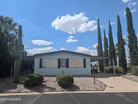 134 W Rosa Dr, Green Valley, AZ 85614