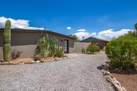 2748 N Montezuma Ave, Tucson, AZ 85712
