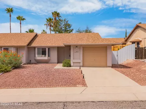 9937 E Skyward Way, Tucson, AZ 85730