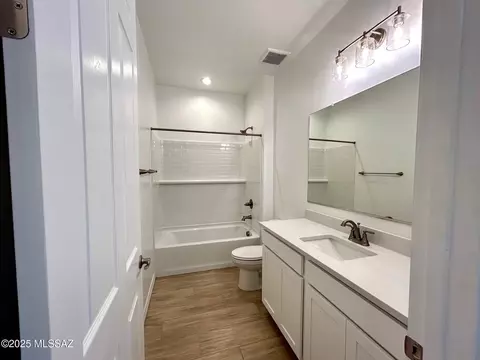 8026 S Borealis Way, Tucson, AZ 85747