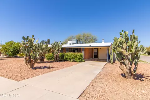 6175 E Seneca St, Tucson, AZ 85712