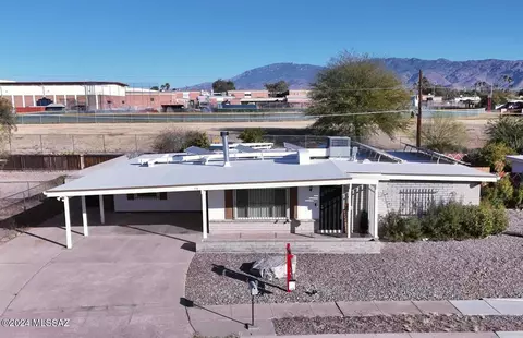 318 N Medford Dr, Tucson, AZ 85710