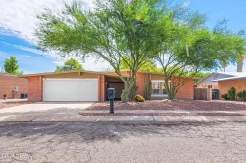 2880 N Essel Dr, Tucson, AZ 85715