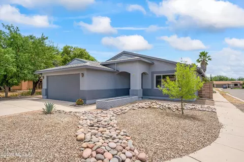 3225 S Kristina Park Loop, Tucson, AZ 85730