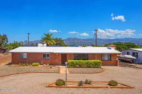 5821 E 7th St, Tucson, AZ 85711