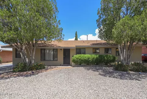 6051 E 27th St, Tucson, AZ 85711