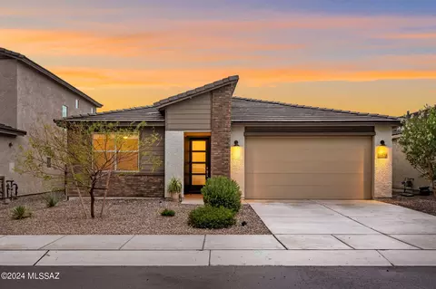 10670 W Whitehall Dr, Marana, AZ 85653