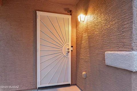 10630 E Pleasant Pasture Dr, Tucson, AZ 85747 photo 4